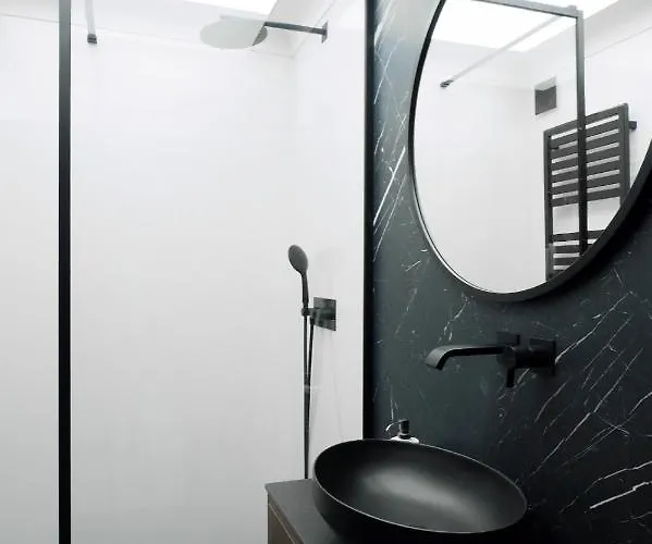 Awanport M Apartment